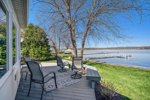 Exterior - 11574 Algonquin Dr, Pinckney, MI 48169 photo 12 of 22