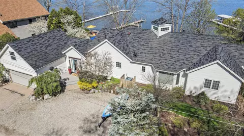 Exterior - 11574 Algonquin Dr, Pinckney, MI 48169 photo 3 of 22