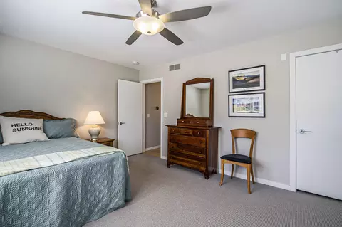 Bedroom - 11574 Algonquin Dr, Pinckney, MI 48169 photo 5 of 9