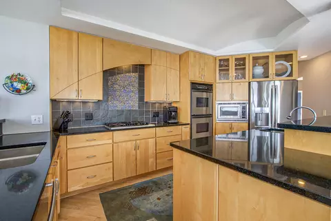 Kitchen - 11574 Algonquin Dr, Pinckney, MI 48169 photo 1 of 5