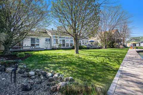Exterior - 11574 Algonquin Dr, Pinckney, MI 48169 photo 13 of 22