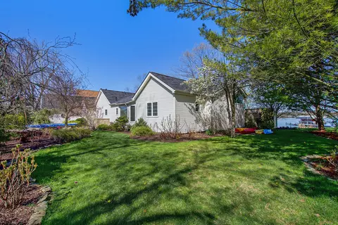 Exterior - 11574 Algonquin Dr, Pinckney, MI 48169 photo 20 of 22