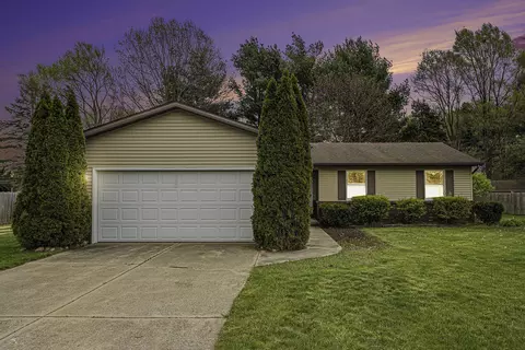 56945 Chippewa Dr, Three Rivers, MI 49093 photo 2