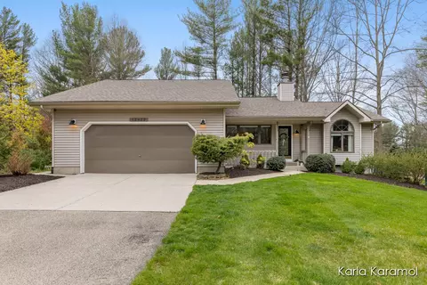 12425 168th Ave, Grand Haven, MI 49417