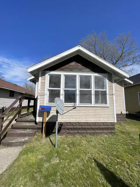 1414 S Getty St, Muskegon, MI 49442