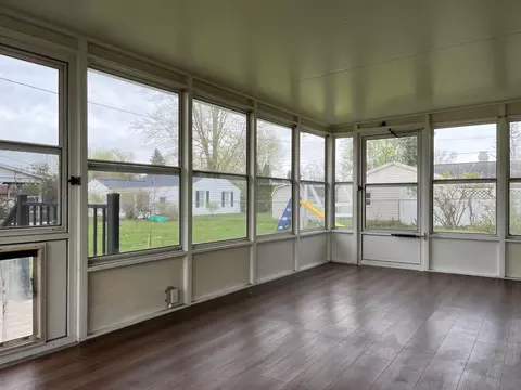 Exterior - 3201 Hoyer Rd, Jackson, MI 49201 photo 5 of 9