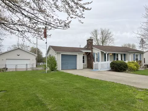 Exterior - 3201 Hoyer Rd, Jackson, MI 49201 photo 2 of 9