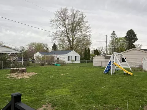 Exterior - 3201 Hoyer Rd, Jackson, MI 49201 photo 9 of 9