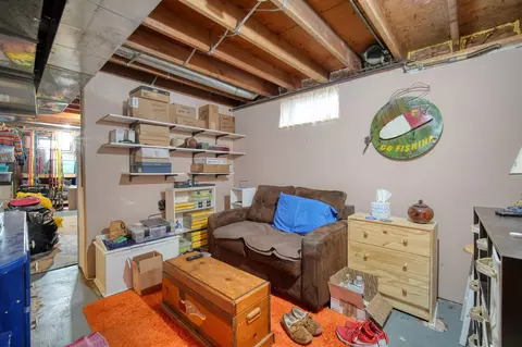Bedroom - 6161 Edgewood Dr, Jackson, MI 49203 photo 10 of 10