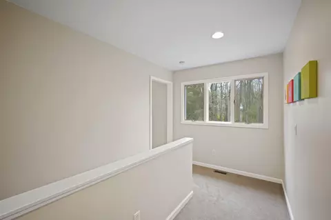 Entry Way - 6161 Edgewood Dr, Jackson, MI 49203 photo 1 of 1