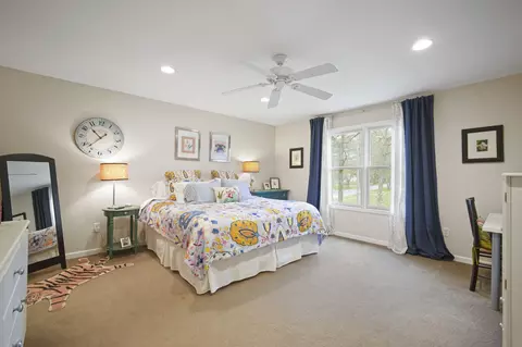 Bedroom - 6161 Edgewood Dr, Jackson, MI 49203 photo 7 of 10