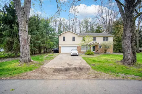 6161 Edgewood Dr, Jackson, MI 49203