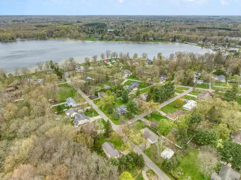 View/Area - 6161 Edgewood Dr, Jackson, MI 49203 photo 12 of 16
