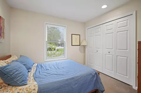Bedroom - 6161 Edgewood Dr, Jackson, MI 49203 photo 3 of 10