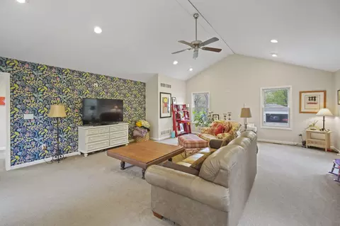 Living - 6161 Edgewood Dr, Jackson, MI 49203 photo 5 of 6