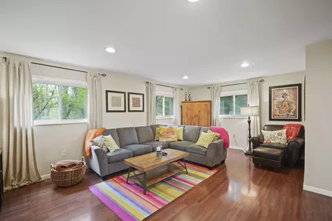 Living - 6161 Edgewood Dr, Jackson, MI 49203 photo 1 of 6