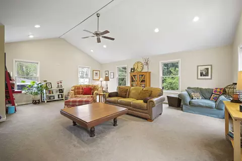 Living - 6161 Edgewood Dr, Jackson, MI 49203 photo 4 of 6