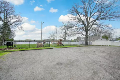 Exterior - 6161 Edgewood Dr, Jackson, MI 49203 photo 14 of 16