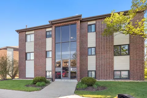 3316 Devonwood Hls NE #D, Grand Rapids, MI 49525