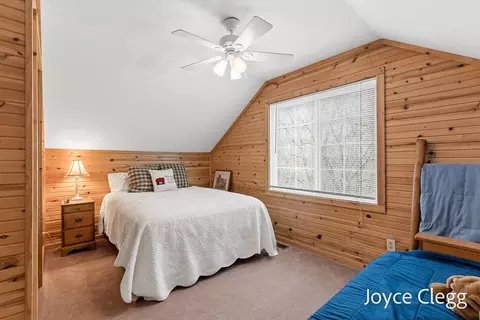 Bedroom - 1449 E Kinney Rd, Custer, MI 49405 photo 6 of 7