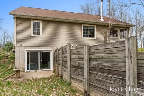 Exterior - 1449 E Kinney Rd, Custer, MI 49405 photo 7 of 11