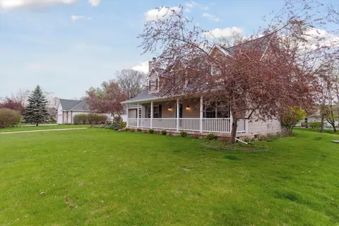 Exterior - 832 Stetson St, Tecumseh, MI 49286 photo 10 of 11