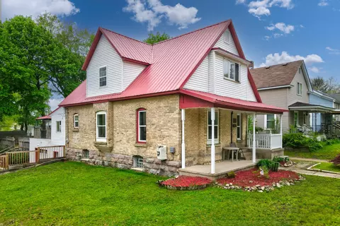 719 S Bridge St, Belding, MI 48809 photo 3