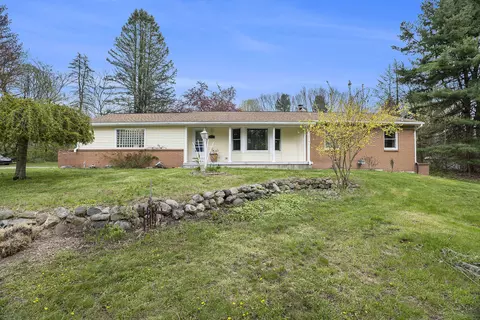 6726 Samrick Ave NE, Belmont, MI 49306