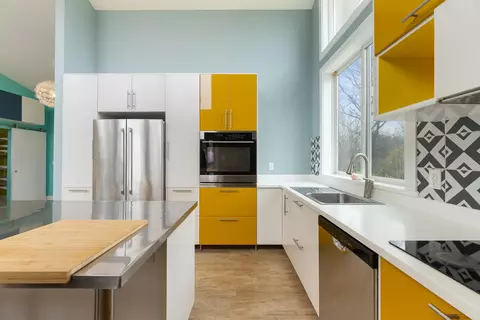 Kitchen - 9593 Kennedy Rd, Munith, MI 49259 photo 3 of 5