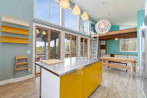 Kitchen - 9593 Kennedy Rd, Munith, MI 49259 photo 4 of 5