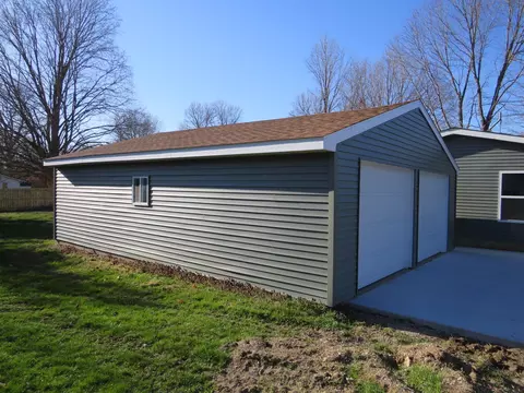 199 Garfield St, Maple Rapids, MI 48853 photo 4