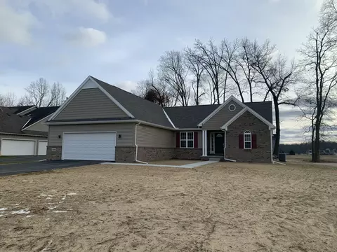 1599 Nicholas Ln, Adrian, MI 49221 photo 2