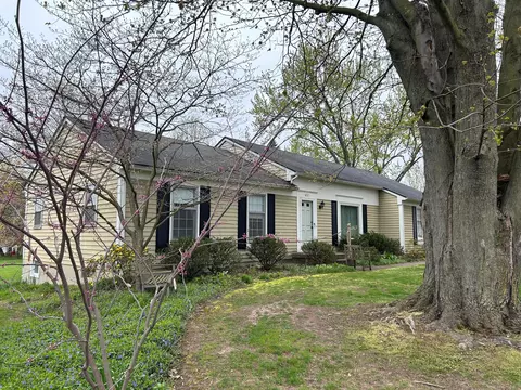 657 Forest Hill Ave SE, Grand Rapids, MI 49546