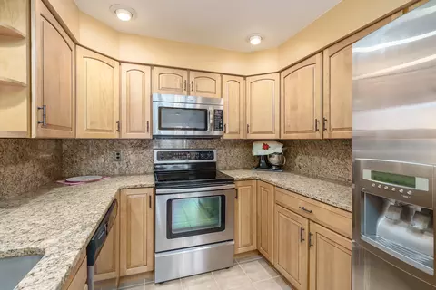 Kitchen - 471 N 10th St, Plainwell, MI 49080 photo 2 of 3
