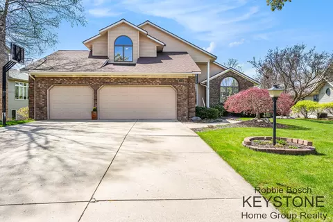2254 Old Dominion Ct SE, Kentwood, MI 49508