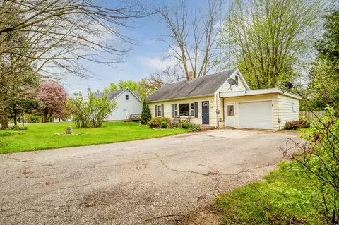 3368 Pleasant St, Berrien Springs, MI 49103