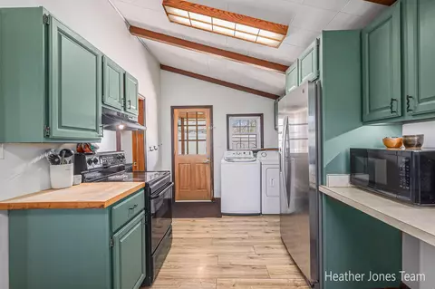 Kitchen - 445 W Fenwick Rd, Fenwick, MI 48834 photo 2 of 2