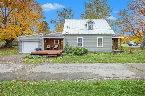 Exterior - 445 W Fenwick Rd, Fenwick, MI 48834 photo 10 of 11