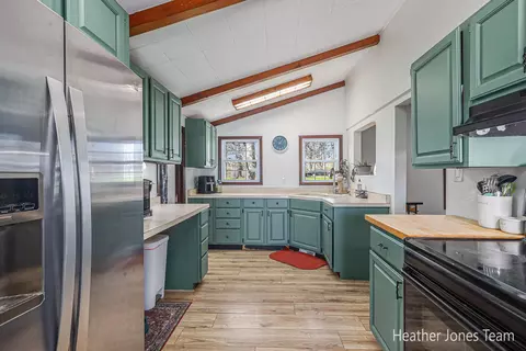 Kitchen - 445 W Fenwick Rd, Fenwick, MI 48834 photo 1 of 2