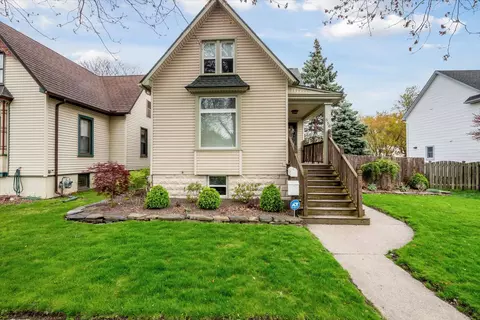 558 Cherry St, Wyandotte, MI 48192