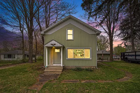 4825 N Coloma Rd, Coloma, MI 49038