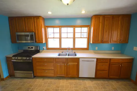 Kitchen - 6506 W Fox Rd, Mears, MI 49436 photo 2 of 4