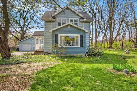 3925 Balsam Ave NE, Grand Rapids, MI 49525