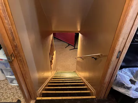 Entry Way - 15320 Stricker Ave, Eastpointe, MI 48021 photo 2 of 2