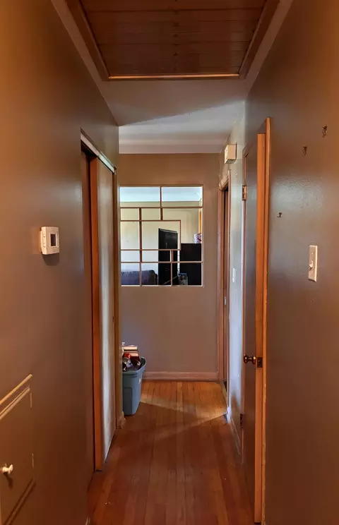 Entry Way - 15320 Stricker Ave, Eastpointe, MI 48021 photo 1 of 2