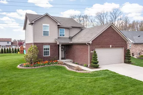 24299 Thorn Dr, Brownstown, MI 48134