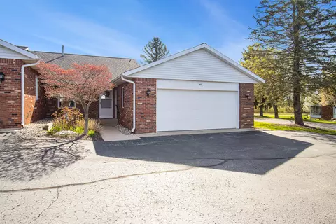 457 Mary Lane Ln, Fremont, MI 49412