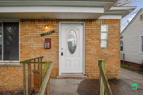 7658 Hipp St, Taylor, MI 48180 photo 2
