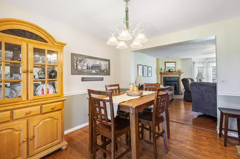 Dining - 3268 Birch Ct, Adrian, MI 49221 photo 2 of 4