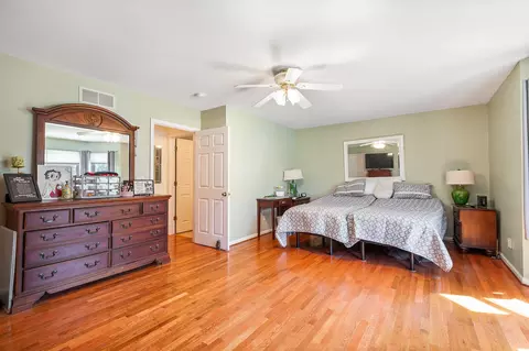 Bedroom - 3268 Birch Ct, Adrian, MI 49221 photo 4 of 7